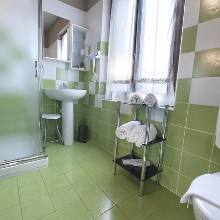 Romeo House 3* Верона
